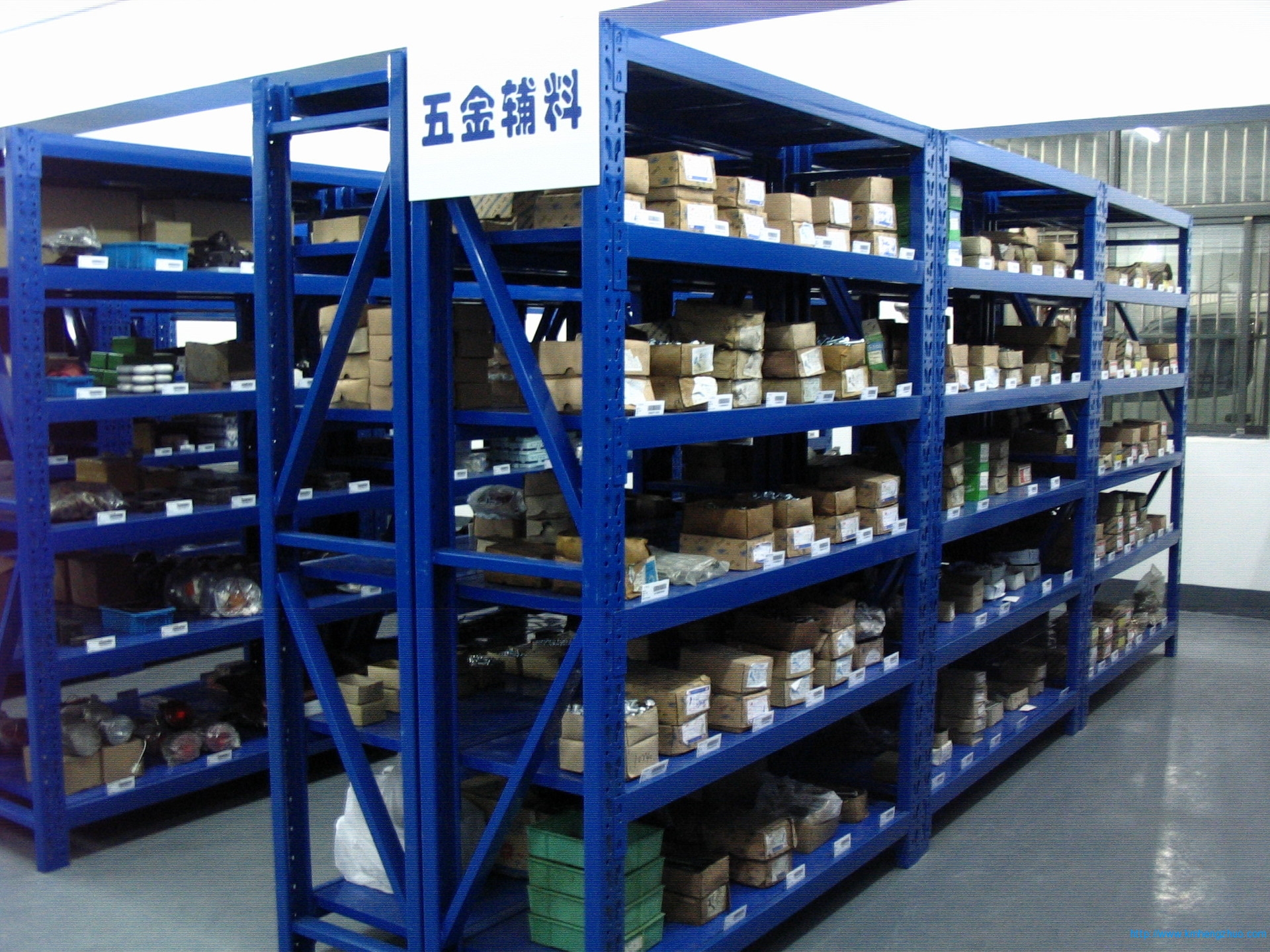 HZ-480型次重型倉(cāng)庫(kù)貨架應(yīng)用案例